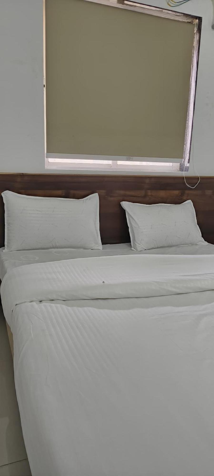 Hotel Royal Night Daman Esterno foto